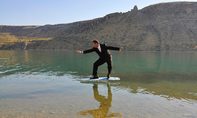 Halil Altındere, Oracle, 2010. Video 10'20'', photography 4 x 50x75 cm.