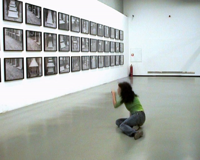 Aslı Çavuşoğlu, "Stendhal Syndrome", 2005. Video still. 