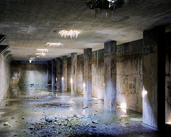 Yishay Garbasz, In My Mother's Footsteps, 2009. Courtesy of the artist and the Ronald Feldman Fine Art, NY.